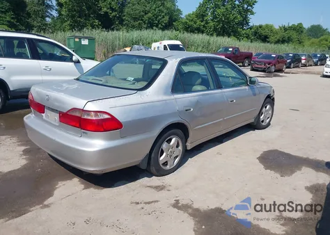 1998 Honda Accord Ex V6 z USA, uszkodzony, nr VIN 1HGCG1656WA024972